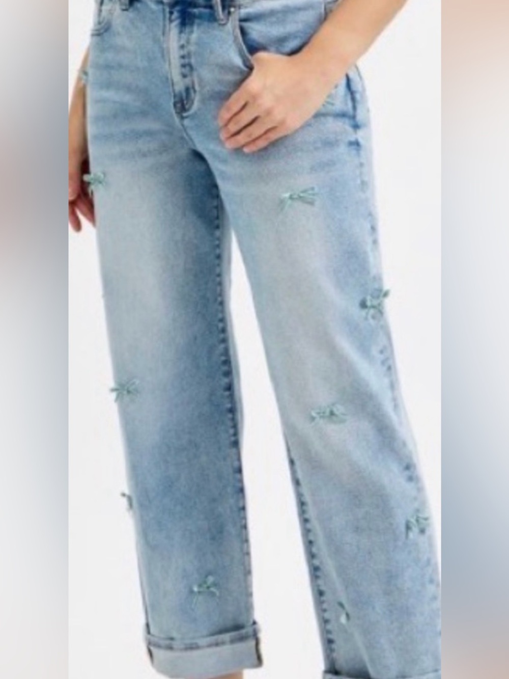 Risen CROP BARREL RIBBON DETAIL JEANS. They say they’re barrel but they straight